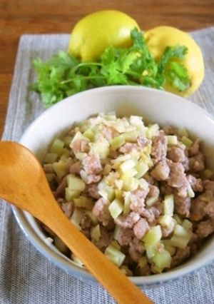 塩レモン入り＊豚ひき肉とブロ茎のそぼろ-レシピのメイン写真