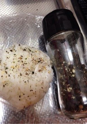 禁断の♥︎大人のおにぎり-レシピのメイン写真