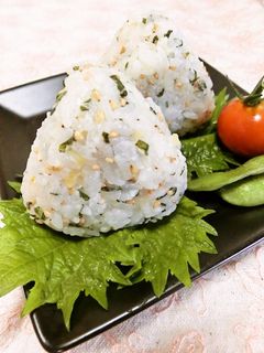 塩レモンと大葉のおにぎり♪-レシピのメイン写真