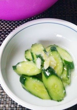 朝~☀に食べるﾖ　胡瓜の塩麹れもん漬け-レシピのメイン写真