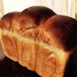 自家製酵母の山型食パン