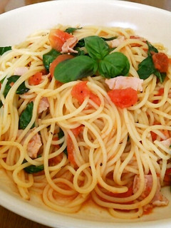 フレッシュバジルと完熟トマトのパスタ-レシピのメイン写真
