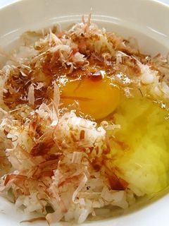 卵かけご飯+鰹節+オリーブオイル-レシピのメイン写真