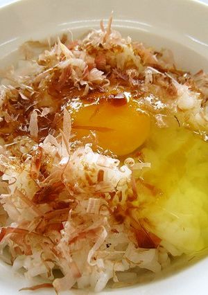 卵かけご飯＋鰹節＋オリーブオイル-レシピのメイン写真