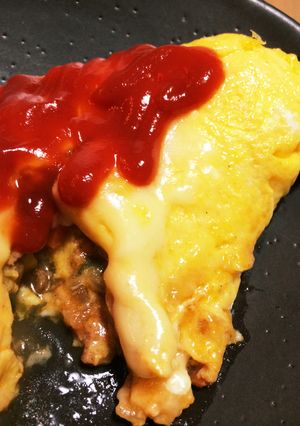 万能素de簡単ミートチーズオムレツ-レシピのメイン写真