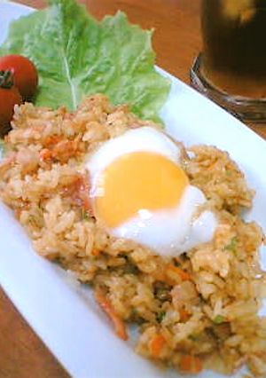 あまり野菜＊まかないチャーハン＊温玉のせ-レシピのメイン写真