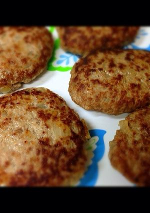 簡単！ふっくら肉汁ジュワ〜ハンバーグ-レシピのメイン写真