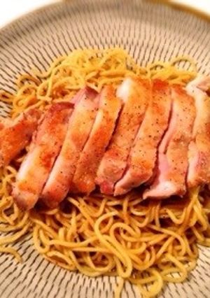 ちょっぴり贅沢な鶏もも肉の塩焼きそば-レシピのメイン写真
