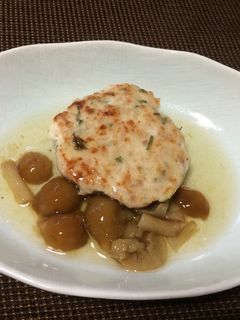 なめこ餡掛けのチキンハンバーグ-レシピのメイン写真