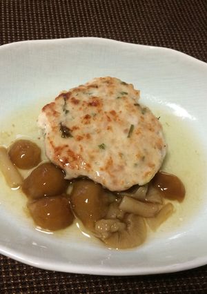 なめこ餡掛けのチキンハンバーグ-レシピのメイン写真
