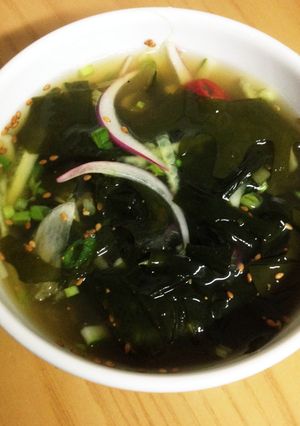 韓国料理 冷しわかめスープ-レシピのメイン写真