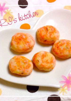 手づかみ離乳食♡ほくほく鮭ポテバーグ-レシピのメイン写真
