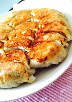 材料2つだけ☀︎簡単焼餃子-レシピのメイン写真