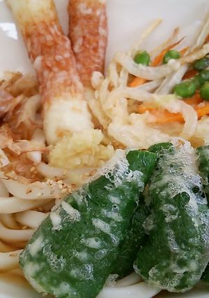 冷やしうどんに天ぷら、天ぷら、天ぷら。-レシピのメイン写真