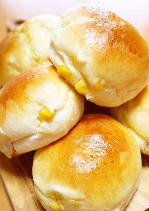 朝食＆ランチに♪コーンパン（HB生地）-レシピのメイン写真