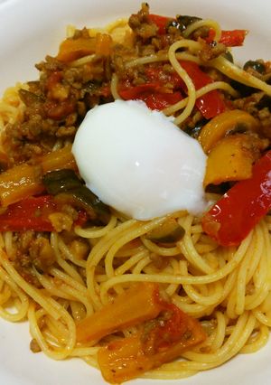 夏野菜たっぷりボロネーゼ風パスタ-レシピのメイン写真
