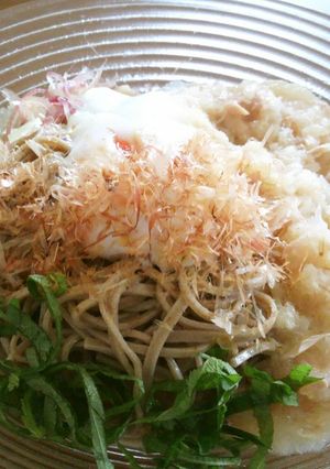 ツナ大根おろしと温玉＆薬味でサッパリ蕎麦-レシピのメイン写真