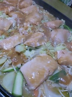 ホットプレートで鮭のちゃんちゃん焼き-レシピのメイン写真