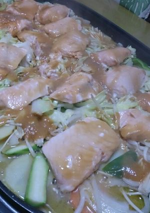 ホットプレートで鮭のちゃんちゃん焼き-レシピのメイン写真