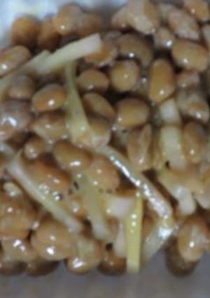 新生姜を刻んで納豆に入れてみた-レシピのメイン写真