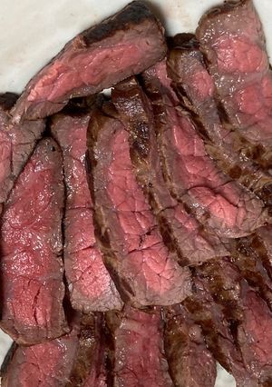 簡単なのにレストランの味『ローストビーフ』-レシピのメイン写真
