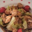 鶏モモとレタスの醤油炒め