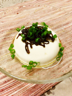 ごま油で食べる塩昆布冷奴-レシピのメイン写真
