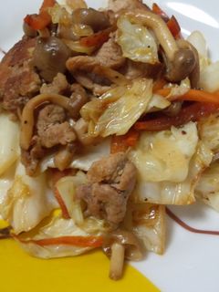 ☆キャベツと豚肉のガリバタ醤油炒め☆-レシピのメイン写真