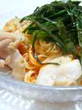 鶏もも肉と青菜のビビン麺