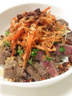 ステーキ丼〜イタリア風〜-レシピのメイン写真