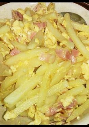 じゃが芋とベーコンと卵の炒め物-レシピのメイン写真