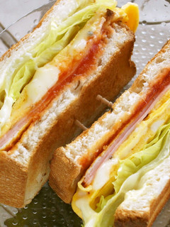 ランチ&お弁当に☀ハムエッグサンドイッチ-レシピのメイン写真