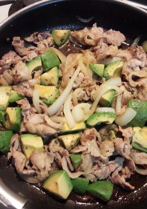 にんにく醤油でアボカド豚丼[覚え書き]-レシピのメイン写真