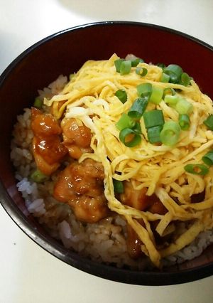 簡単！我が家の焼き鳥丼-レシピのメイン写真