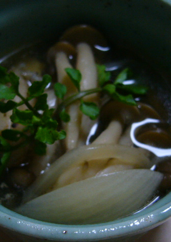 深み増す炒めきのこのスープ-レシピのメイン写真
