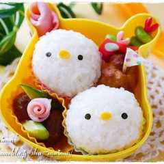 รูปของ 塩むすびdeひよこちゃんにぎり☆キャラ弁