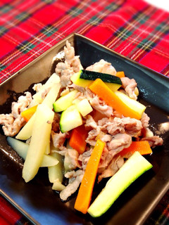 彩り野菜と豚肉の塩レモン炒め-レシピのメイン写真