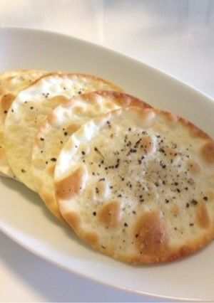 ダイエットに安心のスナック☆餃子の皮煎餅-レシピのメイン写真