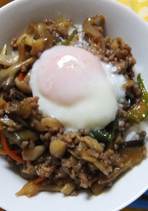 残り野菜で簡単スタミナ肉みそ丼-レシピのメイン写真