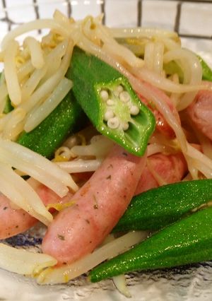 夏野菜☆簡単☆オクラもやしウィンナー炒め-レシピのメイン写真
