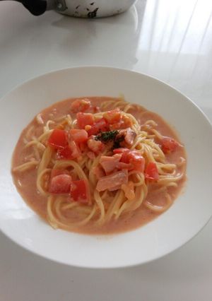 牛乳で！トマトとサーモンクリームパスタ-レシピのメイン写真