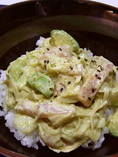 マグロとアボカドの七味マヨ丼-レシピのメイン写真