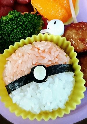 キャラ弁簡単ポケモンボール-レシピのメイン写真