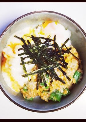 簡単ネバネバ丼(ポーチドエッグ入り)-レシピのメイン写真