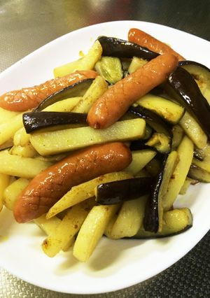 なす*じゃがいも*ウインナーのカレー炒め-レシピのメイン写真