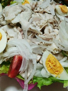 少しの手間で冷しゃぶサラダのお肉が柔らか-レシピのメイン写真
