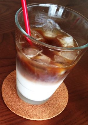 【綺麗な二層】アイスカフェラテの入れ方-レシピのメイン写真