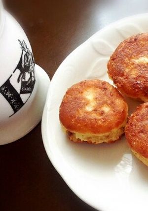 簡単すぐ出来る！揚げ焼きチーズドーナツ-レシピのメイン写真