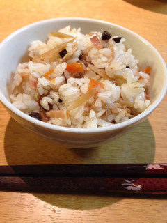 簡単☆きのこと牛蒡ベーコンの混ぜご飯-レシピのメイン写真