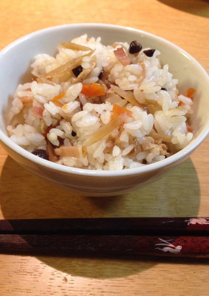 簡単☆きのこと牛蒡ベーコンの混ぜご飯-レシピのメイン写真